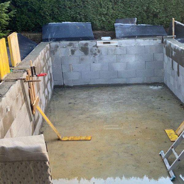 Poolbau